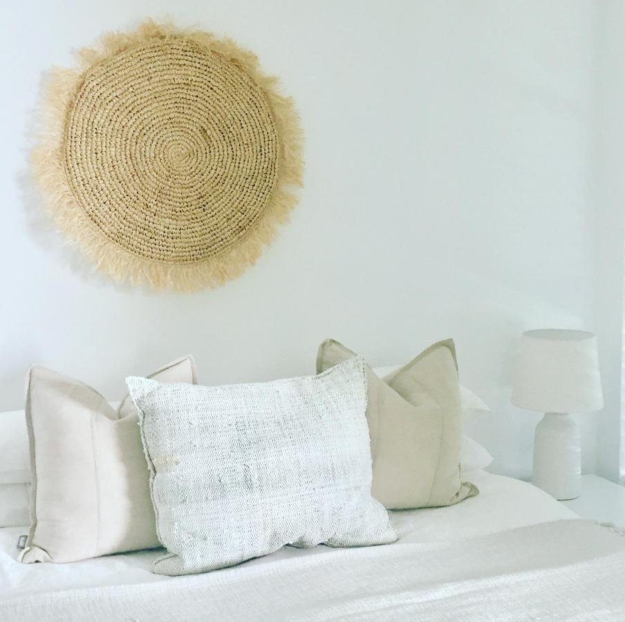Sensom Boutique Bed And Breakfast Sapphire Beach Bagian luar foto