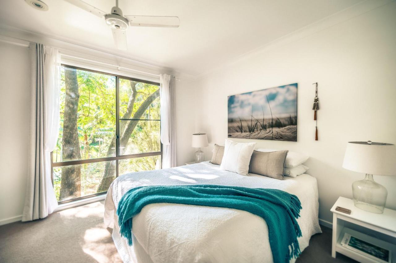 Sensom Boutique Bed And Breakfast Sapphire Beach Bagian luar foto