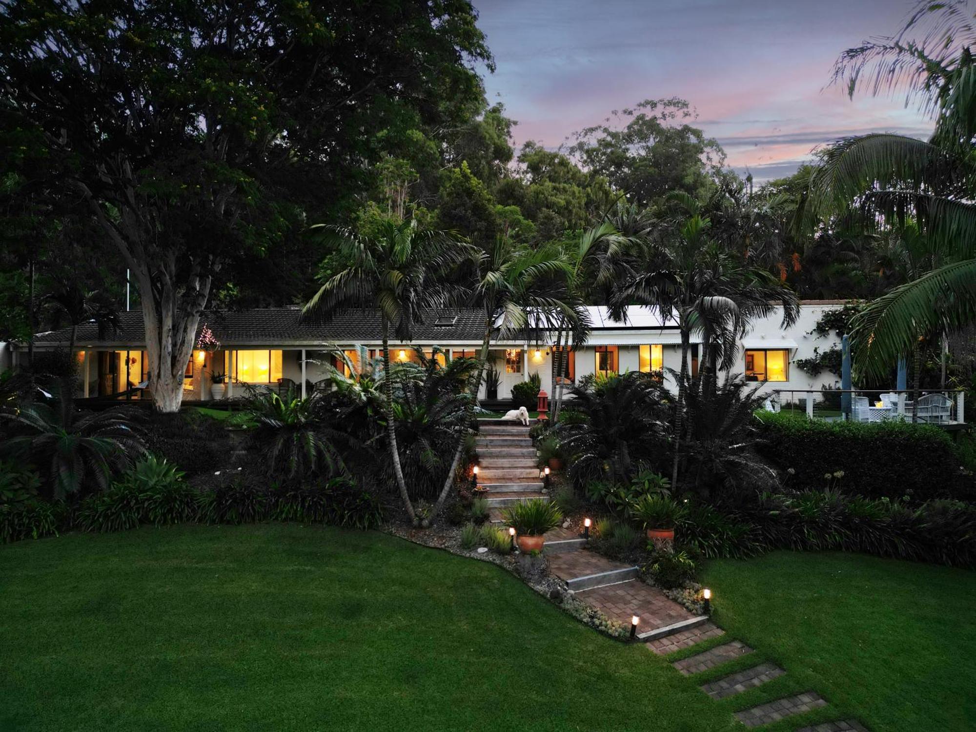 Sensom Boutique Bed And Breakfast Sapphire Beach Bagian luar foto