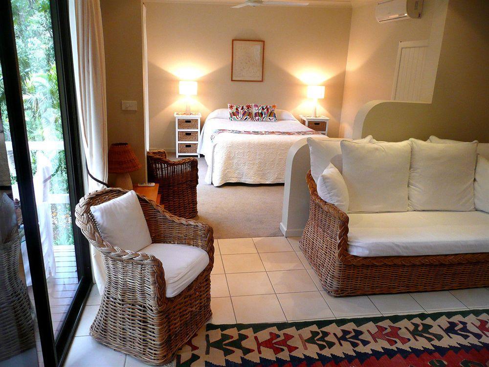 Sensom Boutique Bed And Breakfast Sapphire Beach Bagian luar foto