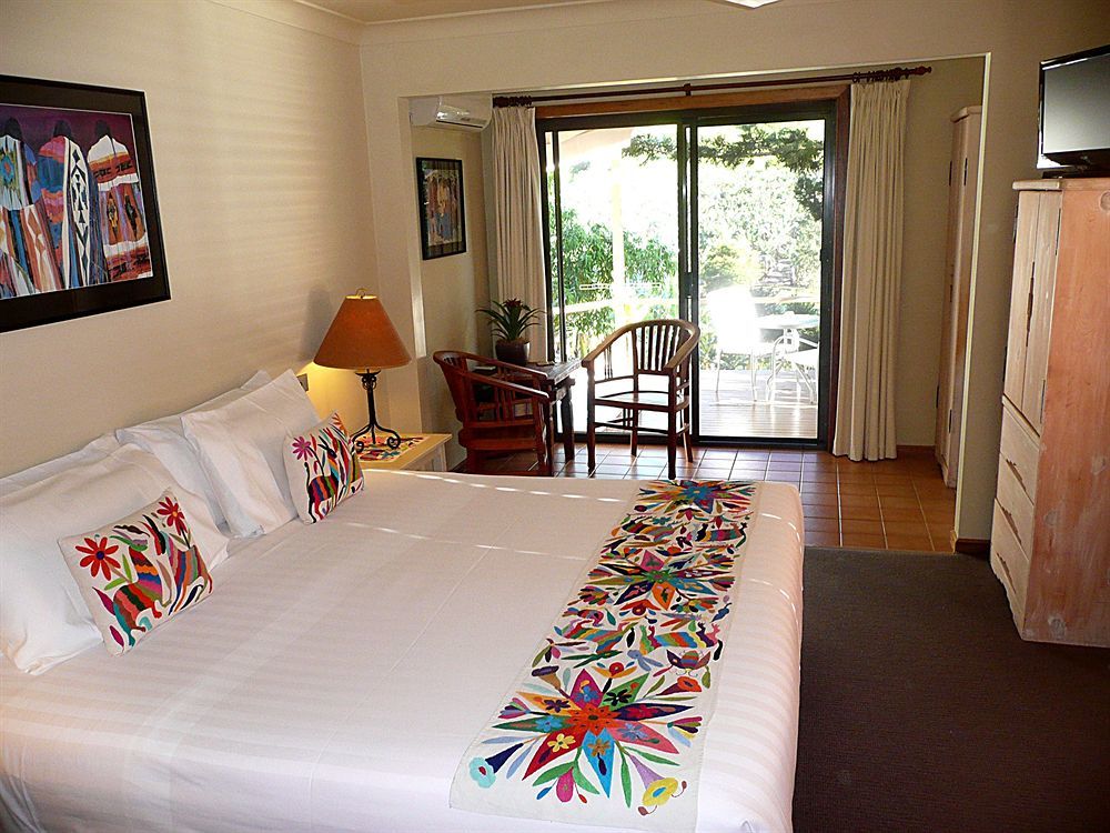 Sensom Boutique Bed And Breakfast Sapphire Beach Bagian luar foto