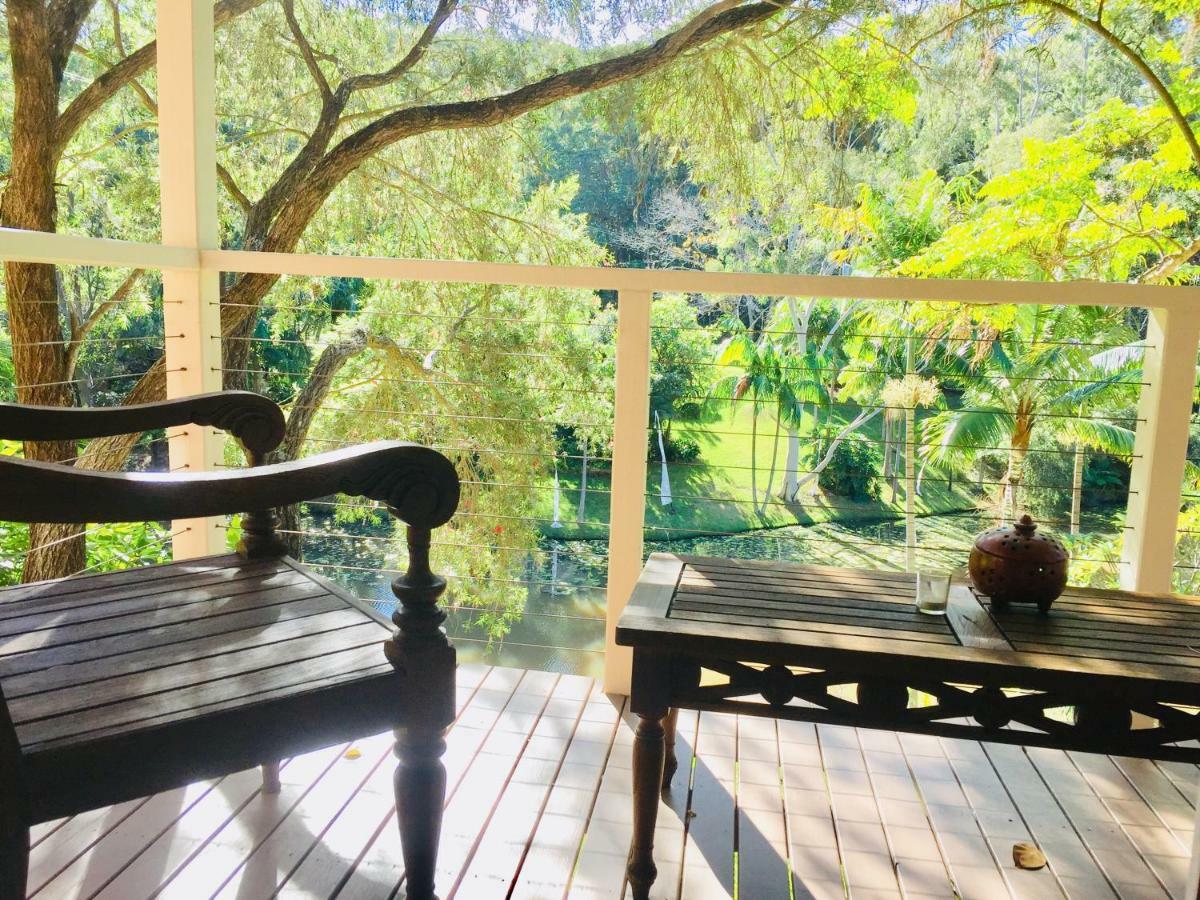Sensom Boutique Bed And Breakfast Sapphire Beach Bagian luar foto